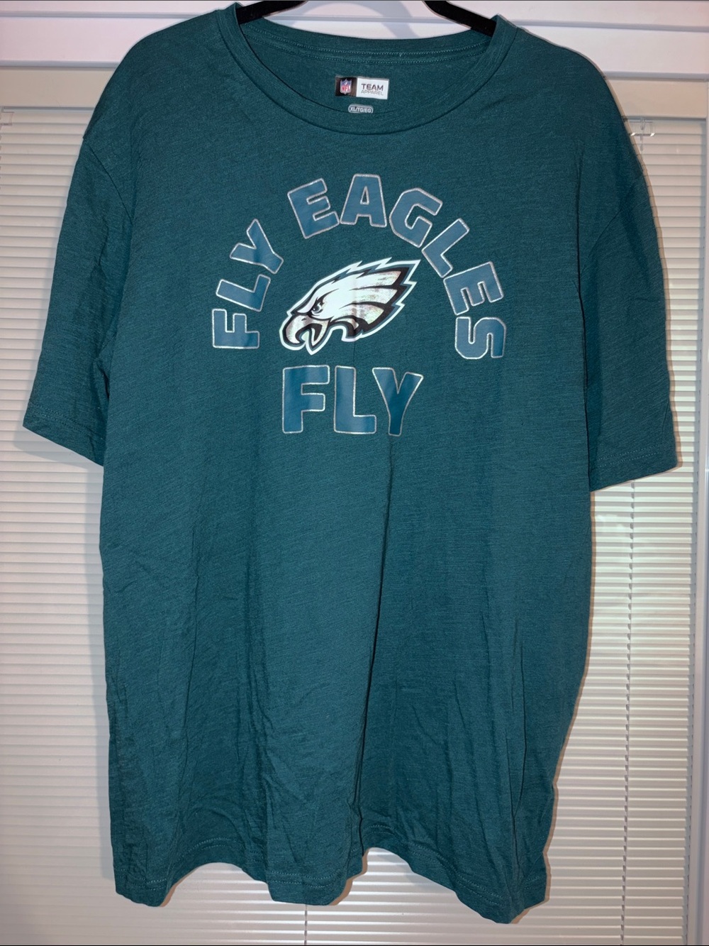 Philadelphia Eagles NFL Team Apparel Fly Eagles Fly Green T Shirt Size *Men’s XL